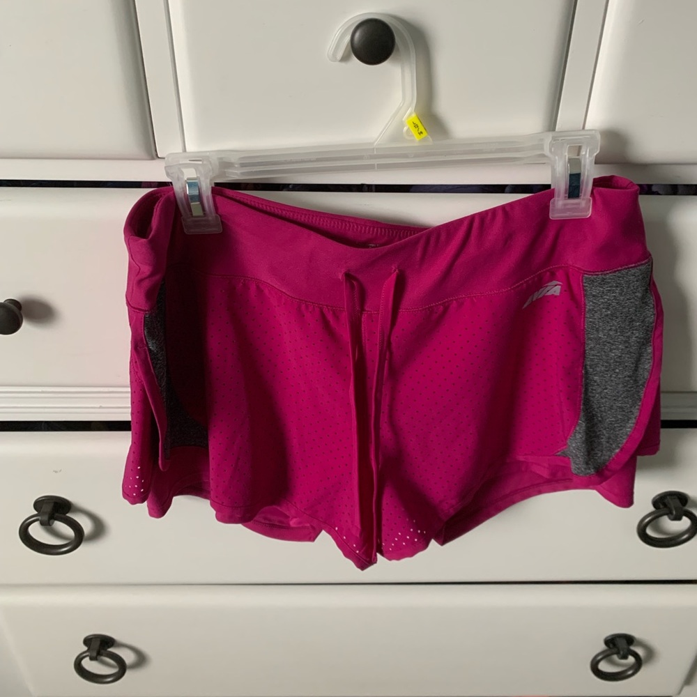 Size large pink Avia shorts!